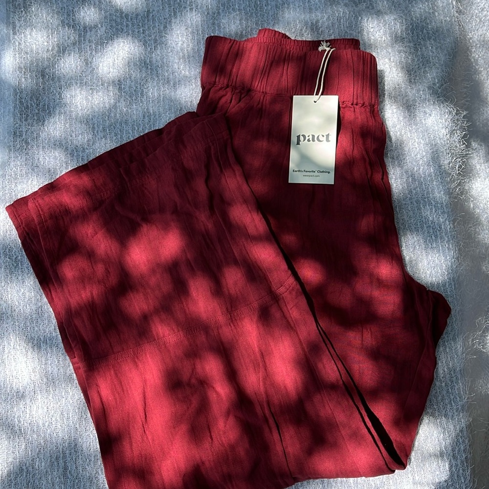 PACT Burgundy Pull-On Pants Cropped Elastic Waistband Women's medium
